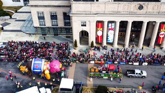 Dominion Christmas Parade 2016